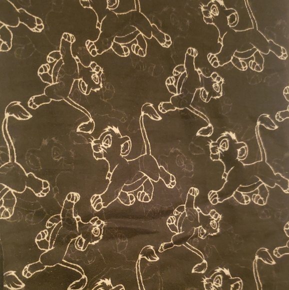 Disney The Lion King Infinity Scarf - Picture 2 of 6